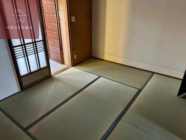 寝室(使い勝手のいい寝室です)