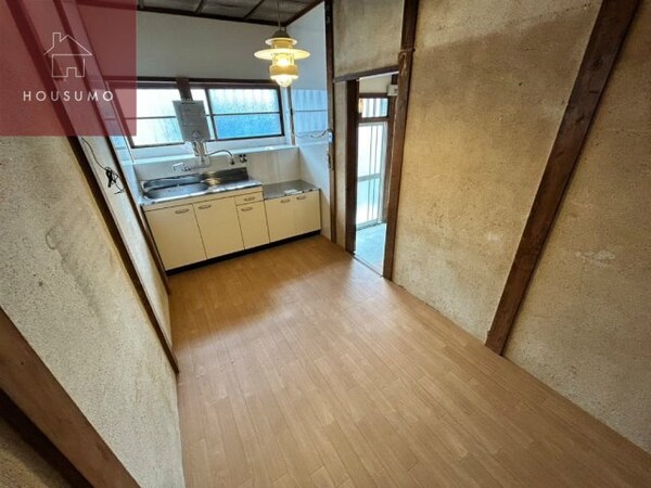 居室(ゆったり過ごせる居間です)