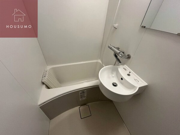 浴室(日々の疲れを癒すお風呂付です)