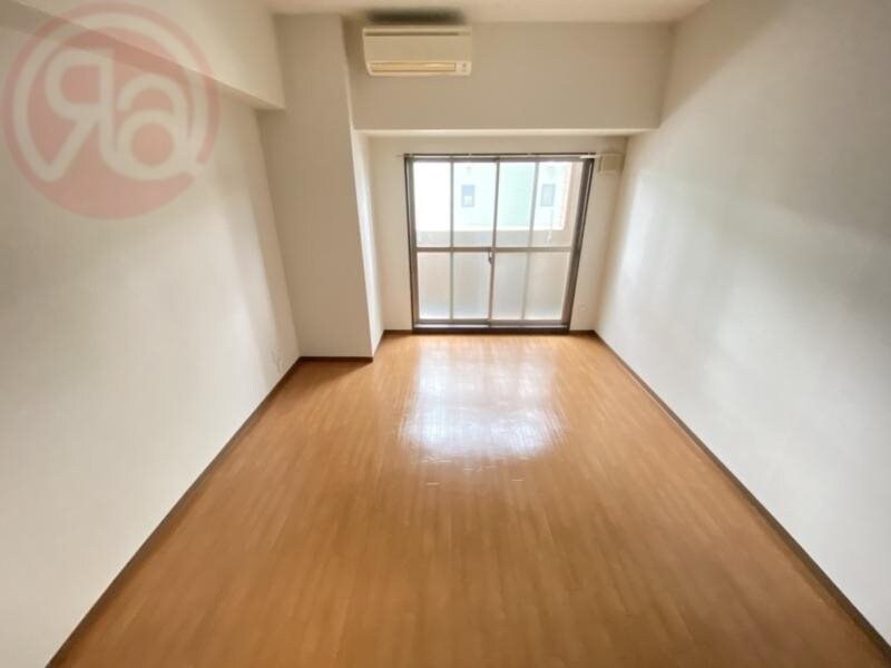 物件内観写真5　(おしゃれな居間です)