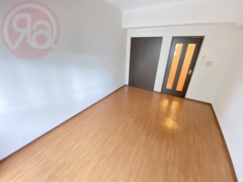 物件内観写真6　(使い勝手のいい洋室です)