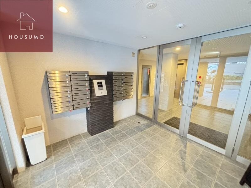 物件外観写真2　(エントランスです)