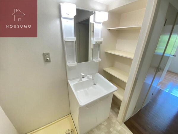 独立洗面台(朝の身支度には欠かせない独立洗面化粧台)