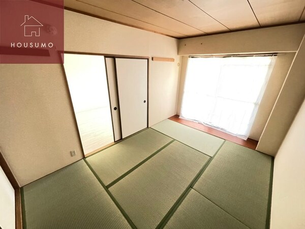 和室(和室があると、家にあたたかい雰囲気が生まれます)