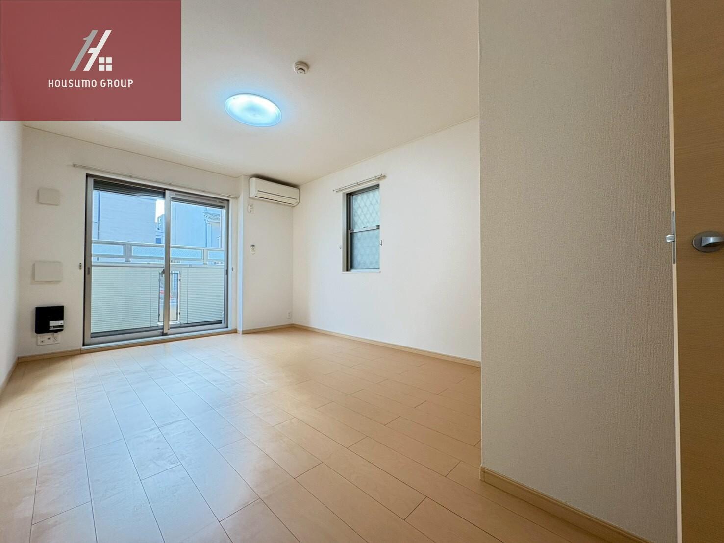 物件内観写真4　(おしゃれな居間です)