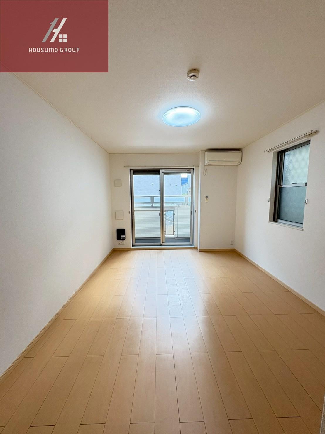 物件内観写真15　(ゆったりとした居間です)