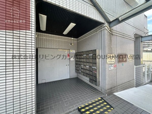 エントランス(建物の内部です)