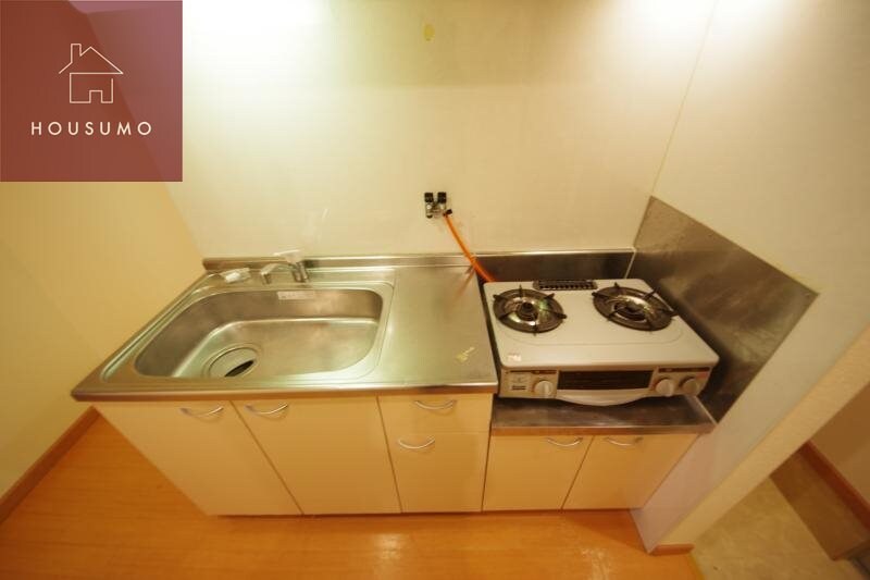 物件内観写真17　(コンパクトなキッチンで掃除もラクラク)