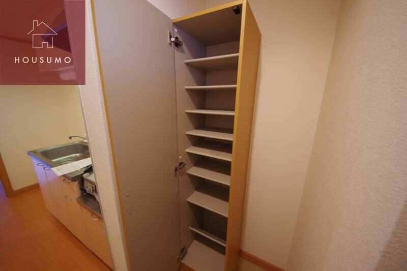 物件内観写真20　(専用の収納スペースです)