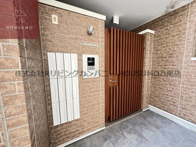 物件外観写真2　(エントランスです)