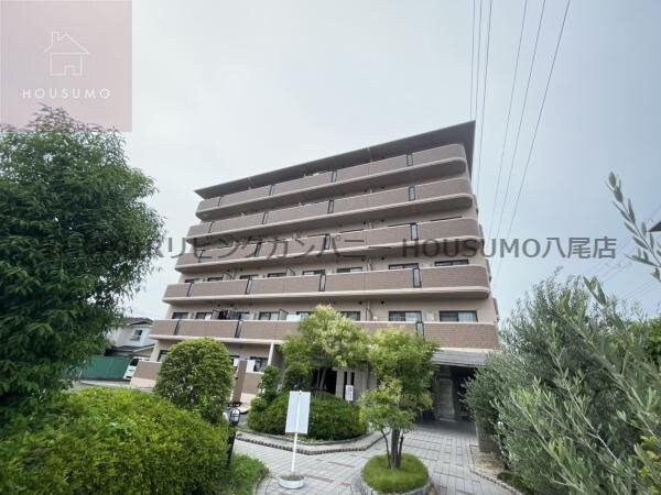 物件外観写真4　(外観もきれいです)