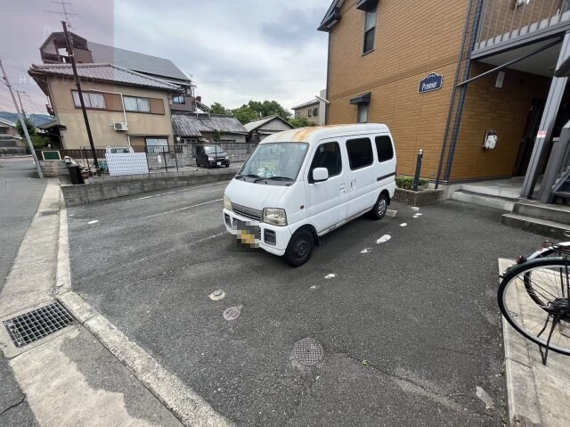 物件外観写真2　(カースペースがあります)