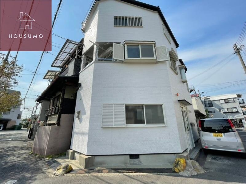 物件外観写真1　(建物外観を気になさる方へ、見た目の良い物件です)