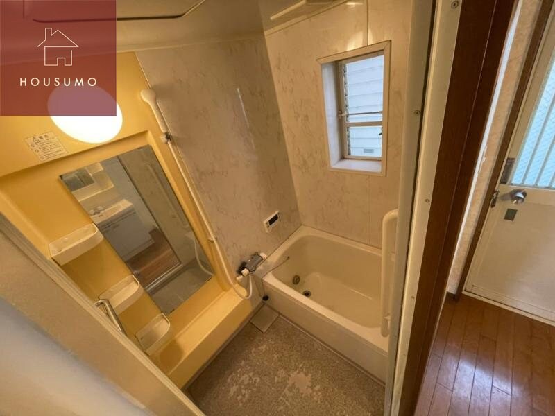 物件内観写真6　(きれいなお風呂です)