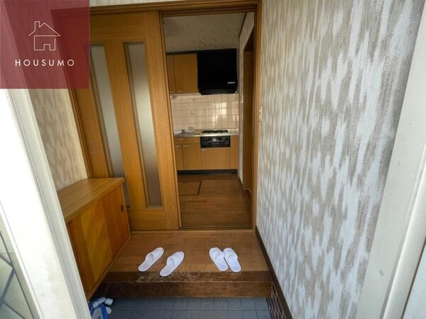 玄関(毎日通る玄関はこちらです)