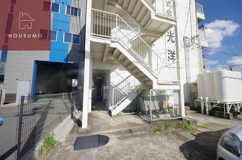 物件外観写真2　(毎日通るエントランスはこのようになっています)