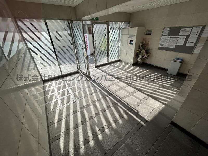 物件外観写真3　(建物の内部です)