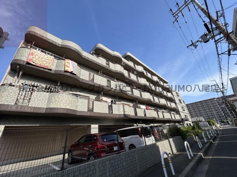 物件外観写真5　(外観は落ち着いています)