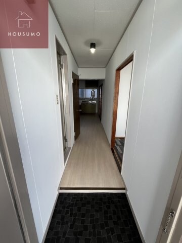 物件内観写真8　(きれいな玄関です)