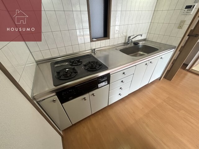 物件内観写真6　(キッチンでお料理をお楽しみください)