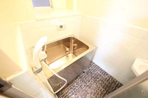 浴室(きれいなお風呂です)