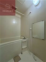 物件内観写真9　(日々の疲れを癒すお風呂付です)