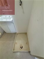 物件内観写真12　(明るい色調の室内です)