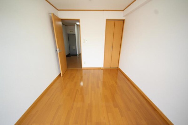 寝室(寝室です)