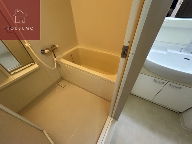 物件内観写真18　(コンパクトで使いやすいお風呂です)