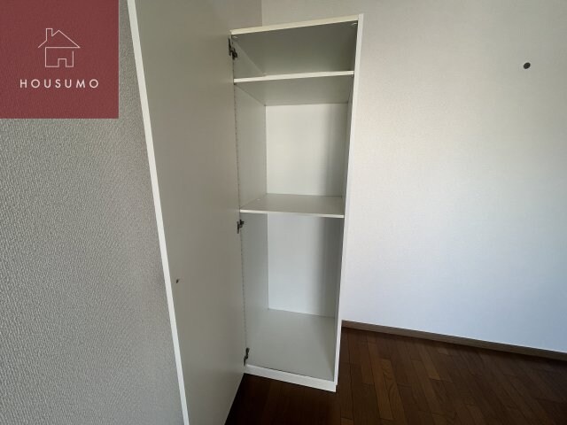 物件内観写真24　(ちょっとした収納スペースも充実しています)