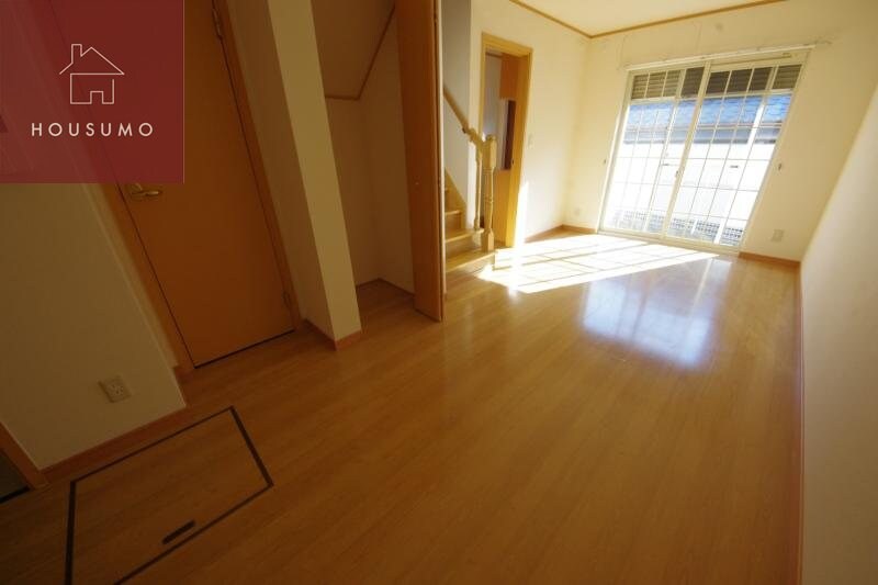 物件内観写真5　(使いやすいリビングです)