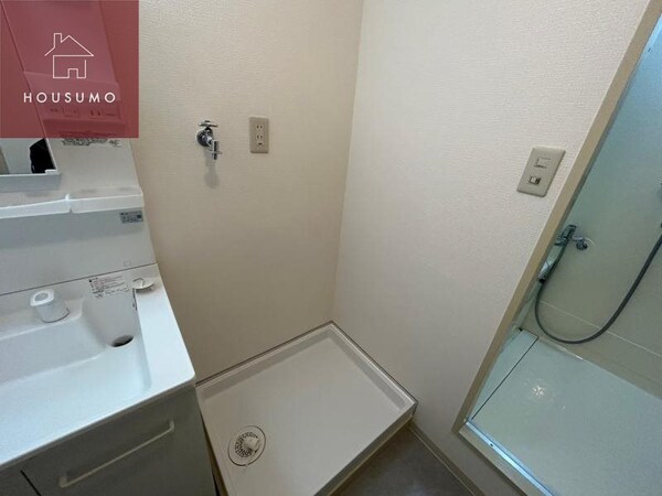 洗面・脱衣所(忙しい朝には欠かせない洗面所です)