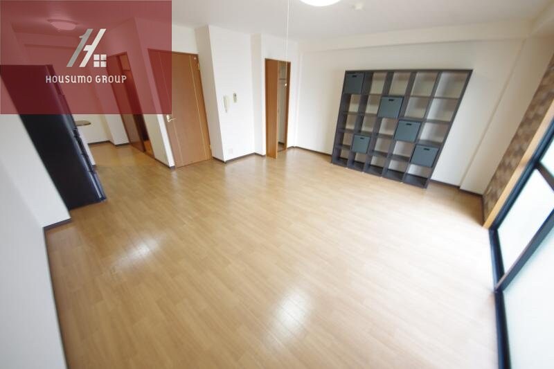 物件内観写真6　(リビングです)