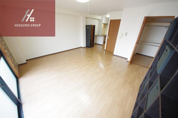 洋室(洋室です)