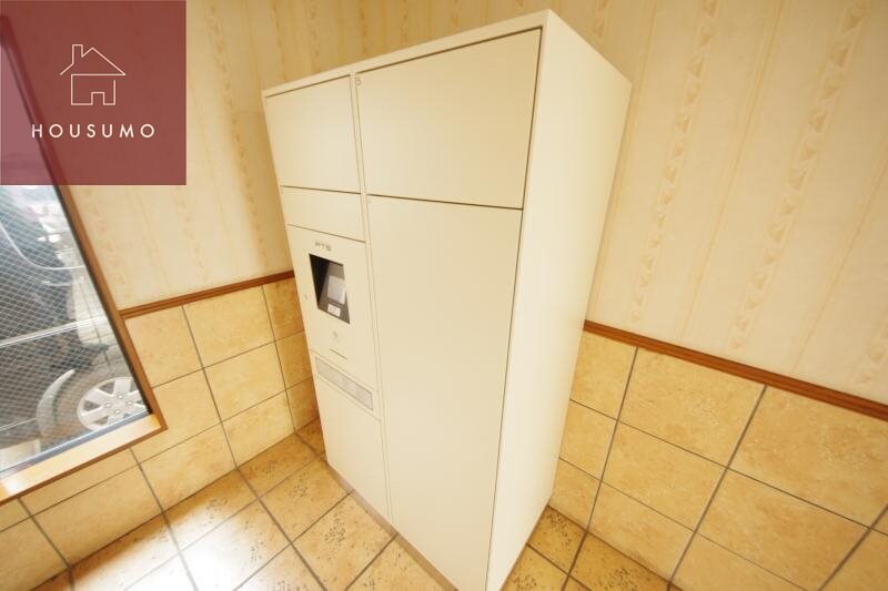 物件外観写真3　(ロビーです)