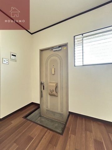 物件内観写真9　(シンプルで使いやすい玄関です)