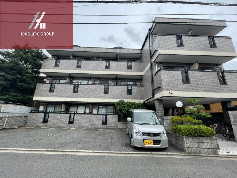 物件外観写真3　(広くて明るい寝室)