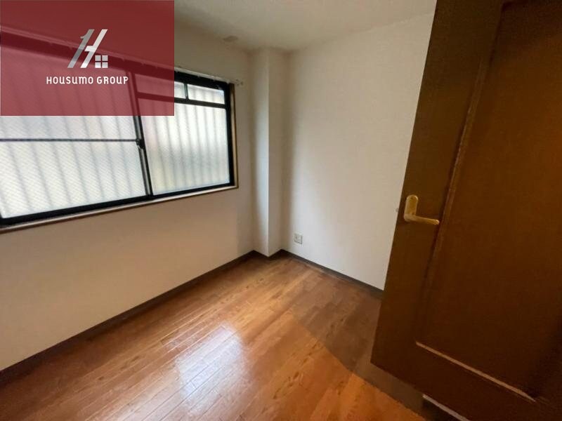 物件内観写真20　(大きなスペースがあり、収納には困りません)