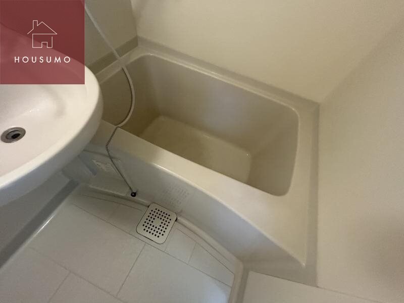 物件内観写真6　(きれいなお風呂です)