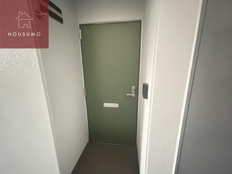 物件内観写真9　(明るい玄関です)