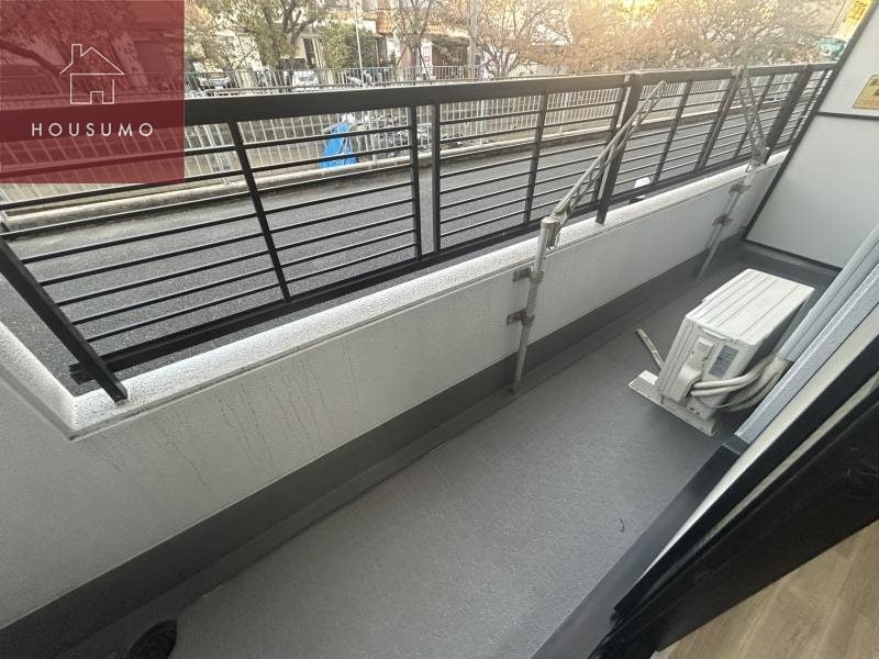 物件内観写真12　(バルコニーがあります)