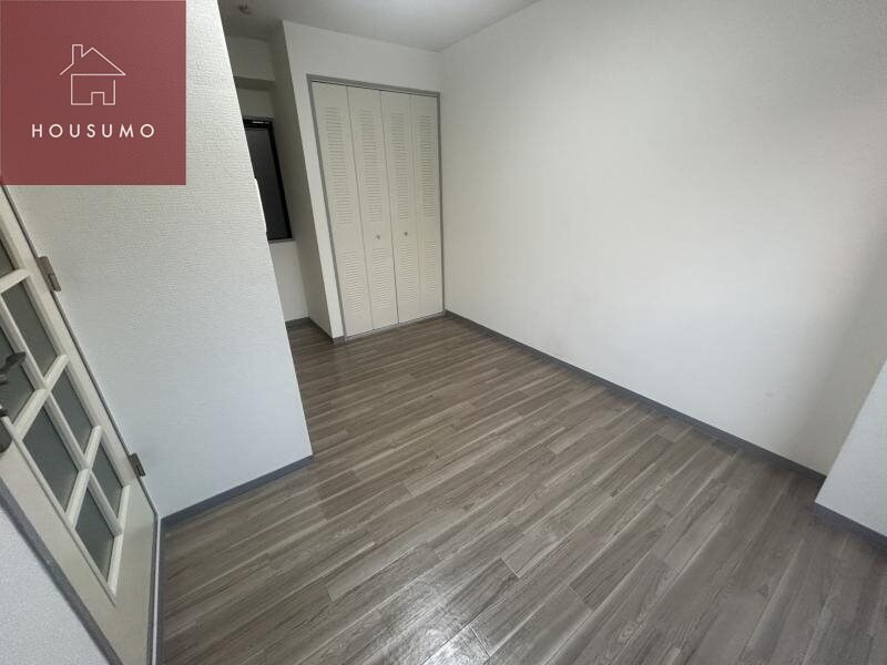 物件内観写真27　(ゆったりとした居間です)