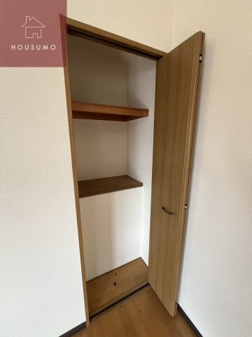 物件内観写真17　(便利な収納スペースです)