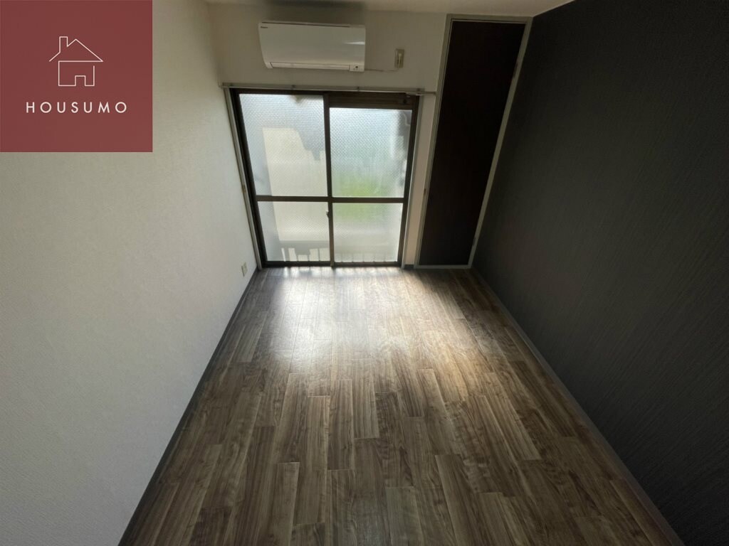 物件内観写真3　(ゆったり過ごせる居間です)