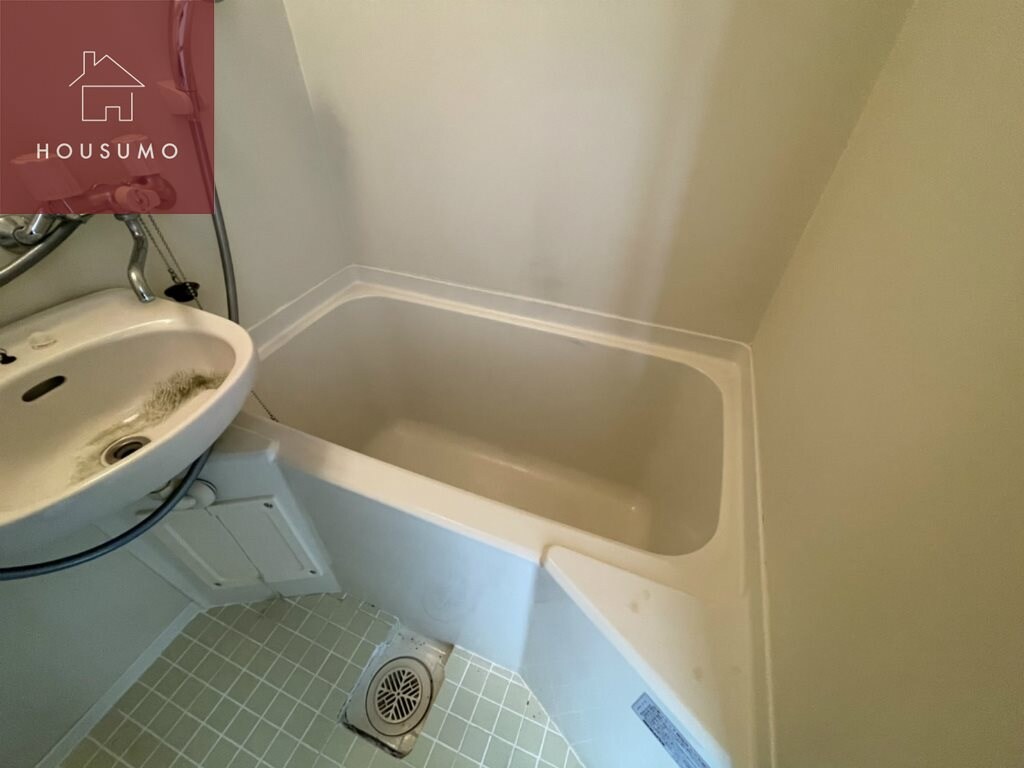 物件内観写真5　(コンパクトで使いやすいお風呂です)