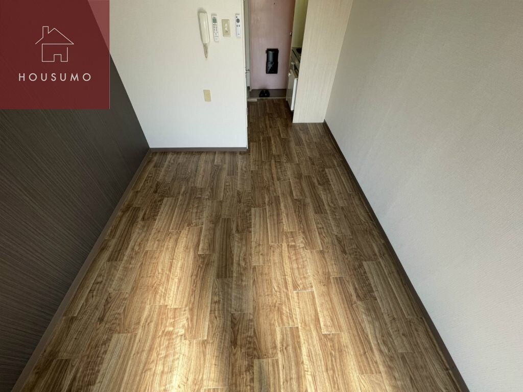 物件内観写真16　(ゆったりとした居間です)