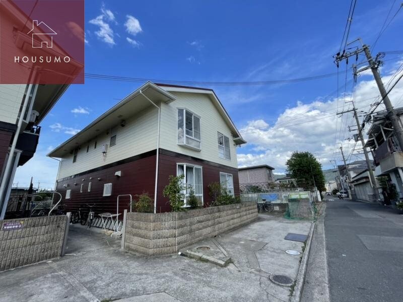 物件外観写真1　(おしゃれな外観です)