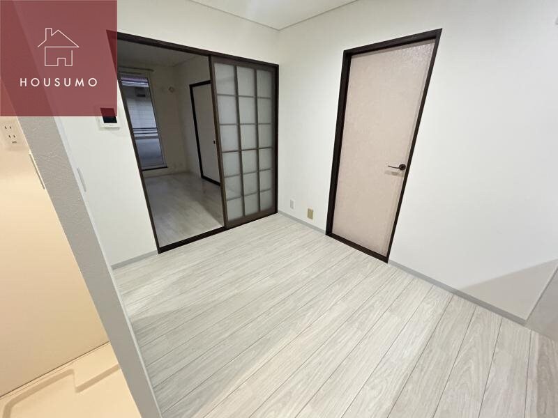 物件内観写真4　(ゆったりとしたリビングです)