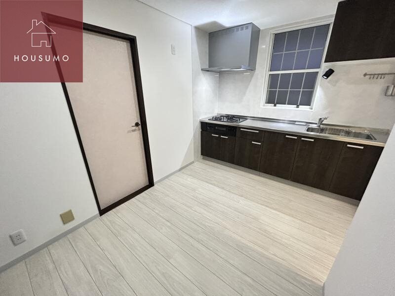 物件内観写真16　(ゆったりとしたリビングです)