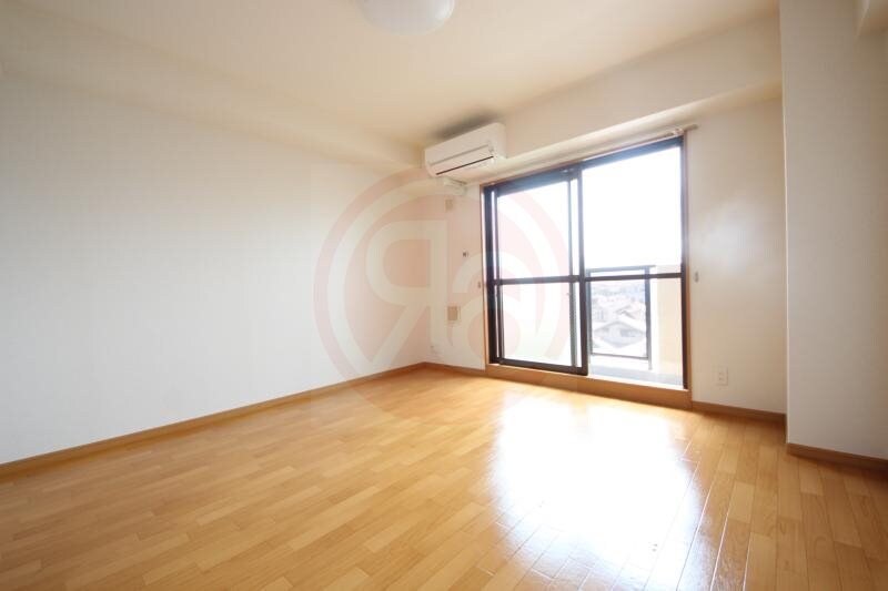 物件内観写真5　(使いやすい居間です)